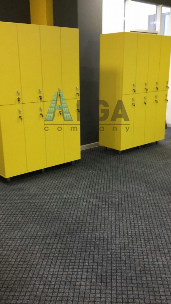 шкафчики желтые